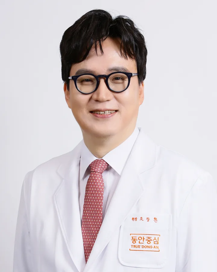 Director Cho Chang-hwan of Dong-An Joongsim Clinic
